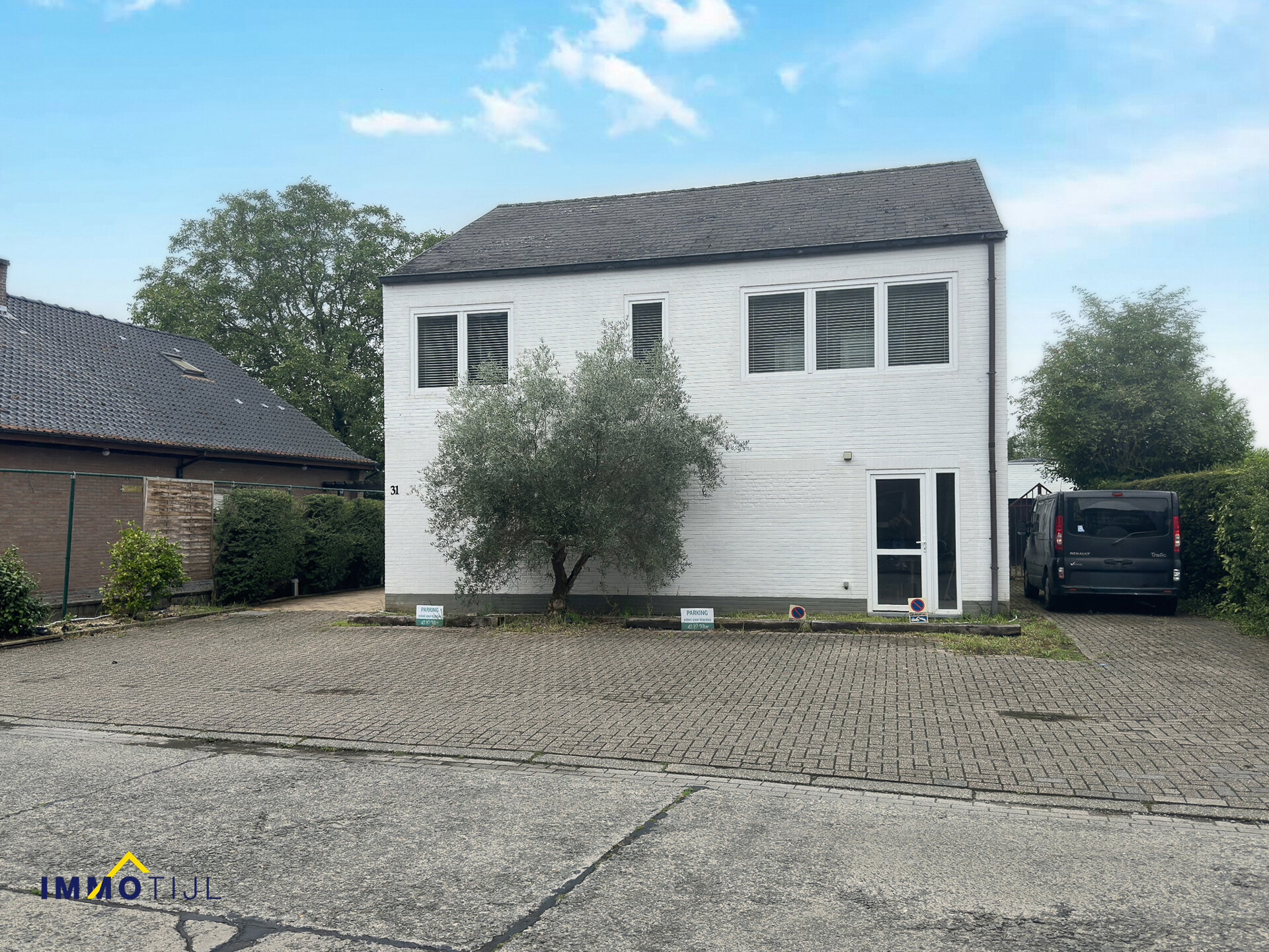 Appartementsgebouw te koop in Hofstade