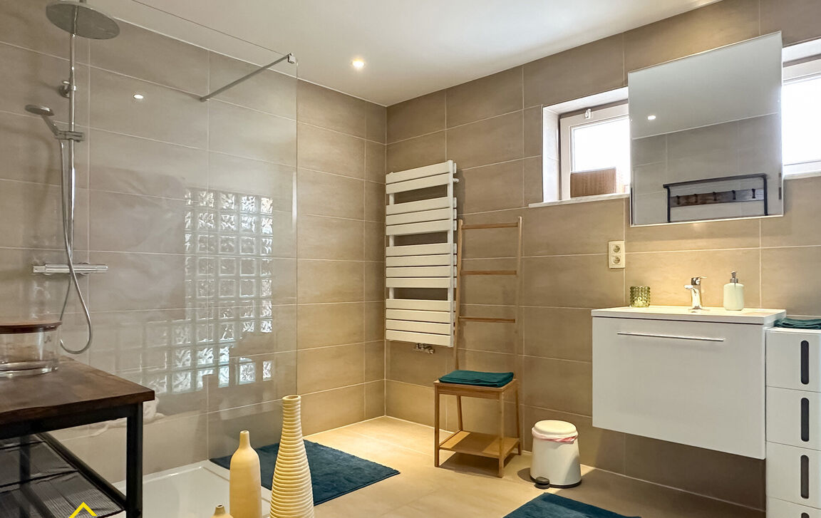 Appartementsgebouw te koop in Aalst