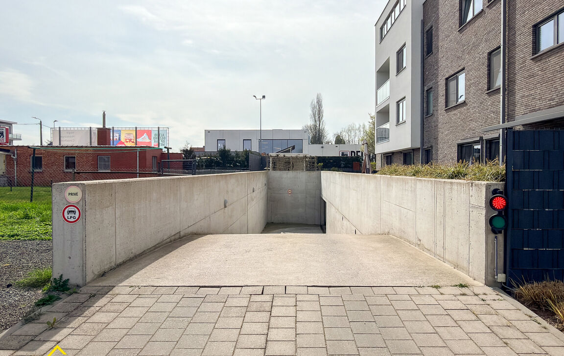 Binnenstaanplaats te koop in Merchtem