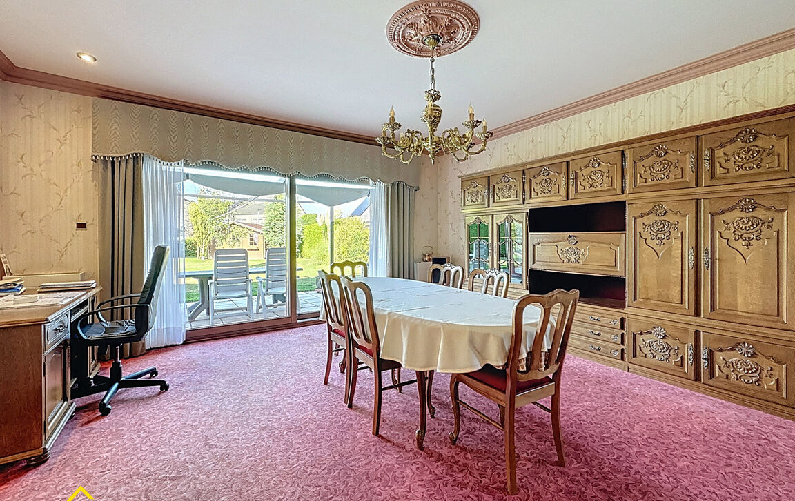 Bungalow te koop in Aalst