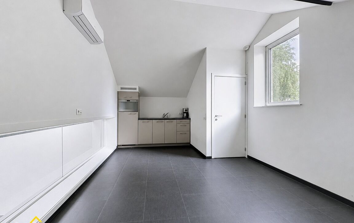 Commercieel gelijkvloers te huur in Aalst
