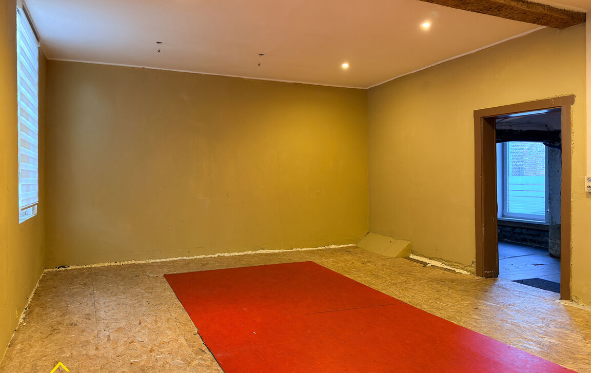 Gebouw voor gemengd gebruik te huur in Aalst
