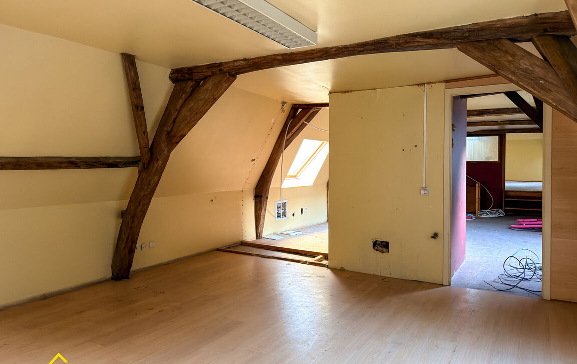 Gebouw voor gemengd gebruik te huur in Aalst