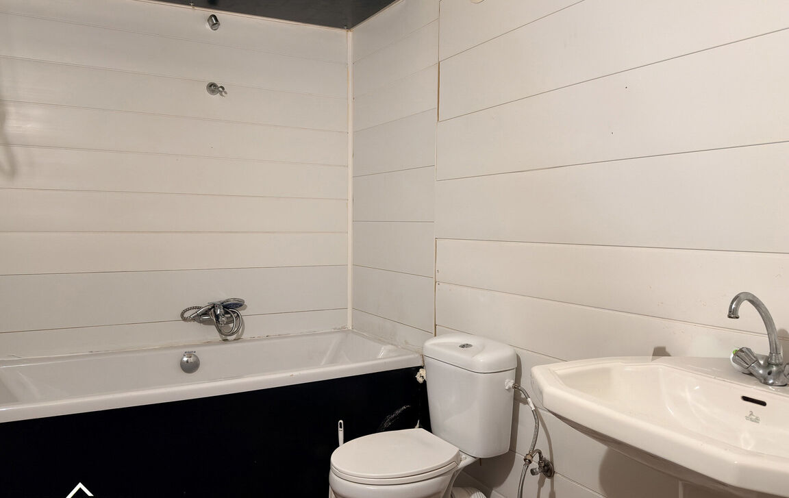 Gebouw voor gemengd gebruik te huur in Aalst