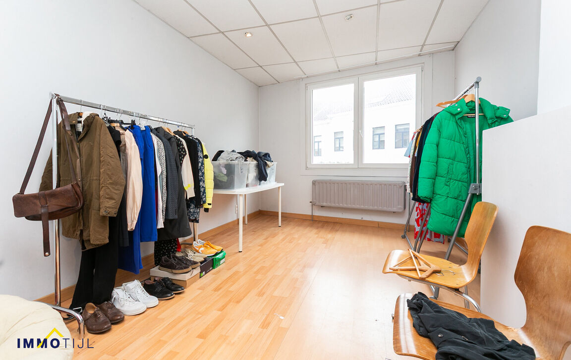 Gebouw voor gemengd gebruik te huur in Merchtem