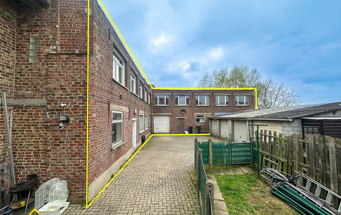 Gebouw voor gemengd gebruik te koop in Aalst
