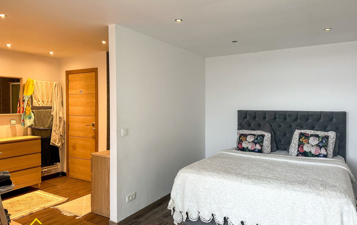 Gebouw voor gemengd gebruik te koop in Aalst