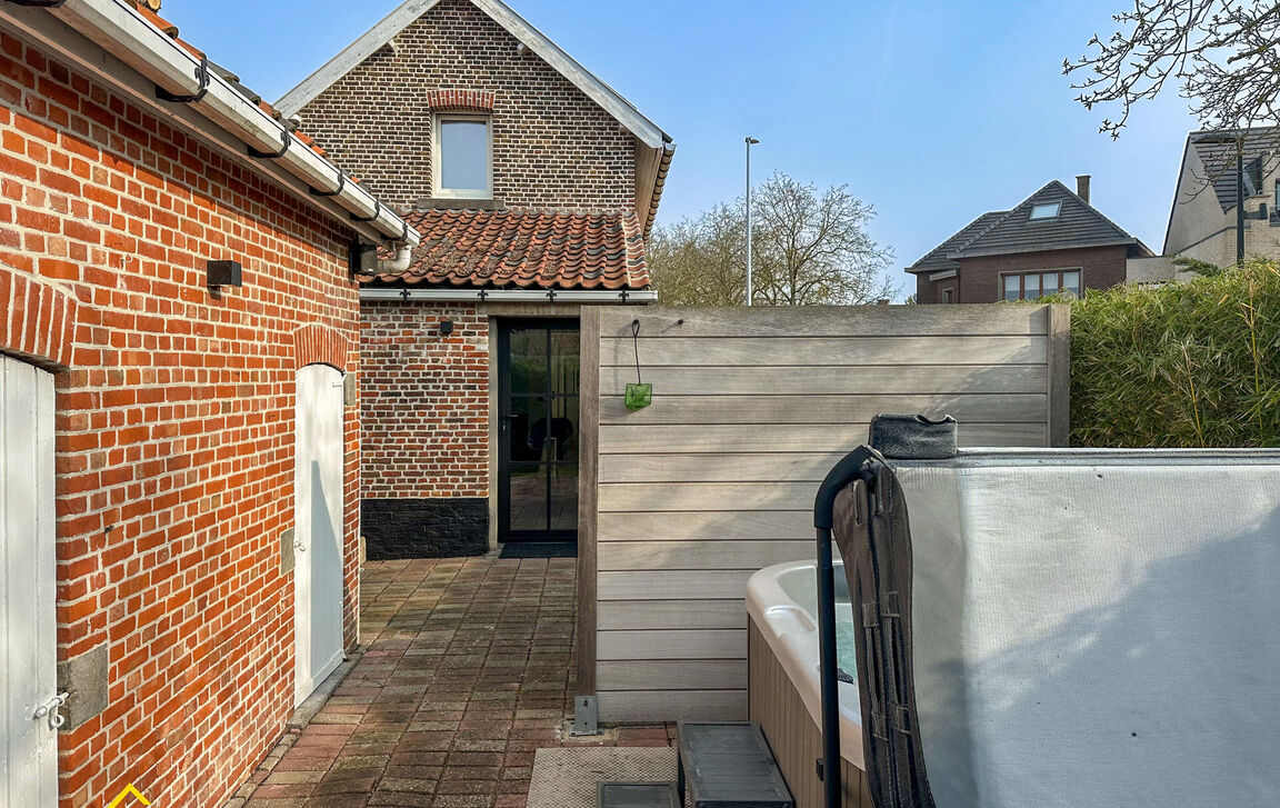 Gebouw voor gemengd gebruik te koop in Aalst