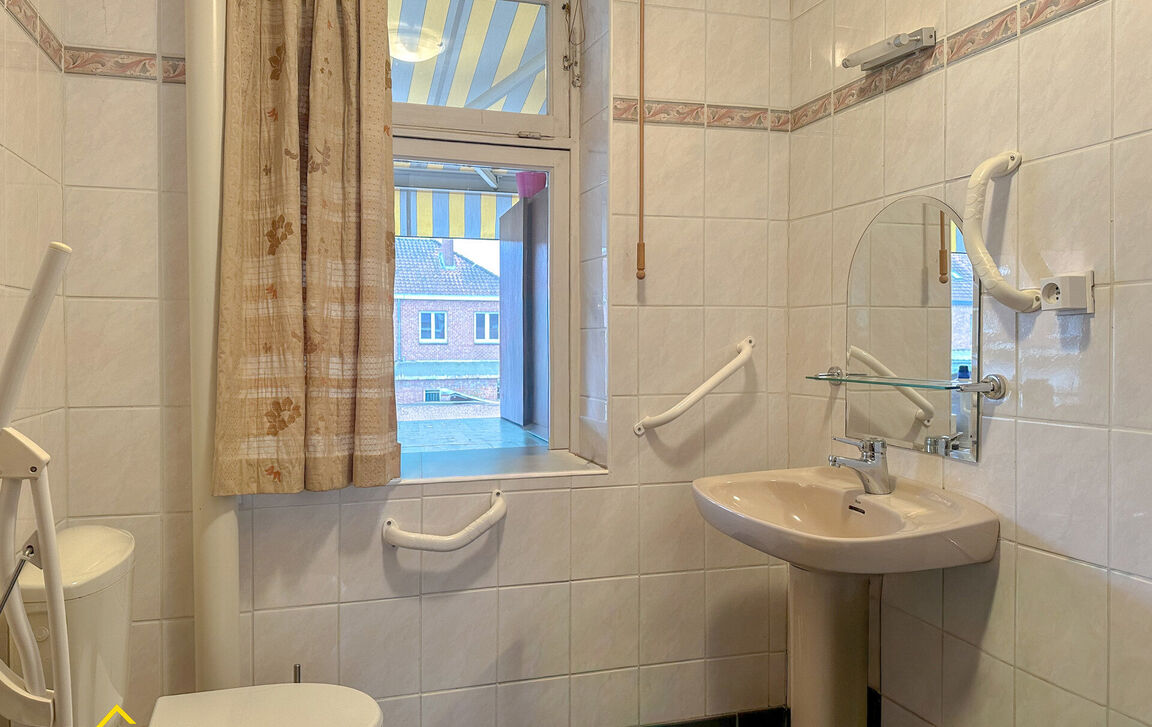 Gebouw voor gemengd gebruik te koop in Aalst