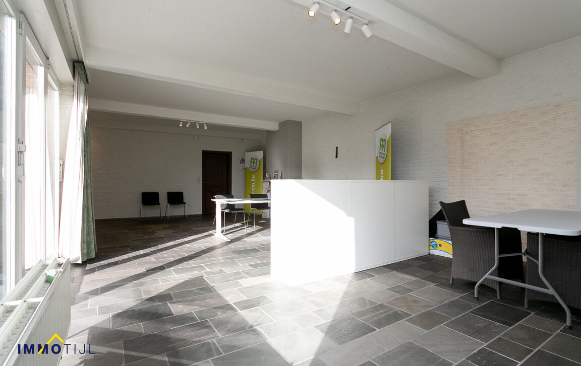 Gebouw voor gemengd gebruik te koop in Buggenhout