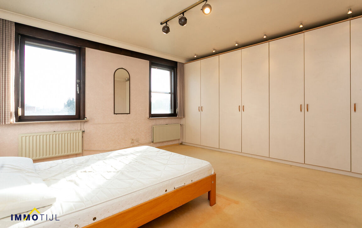 Gebouw voor gemengd gebruik te koop in Buggenhout