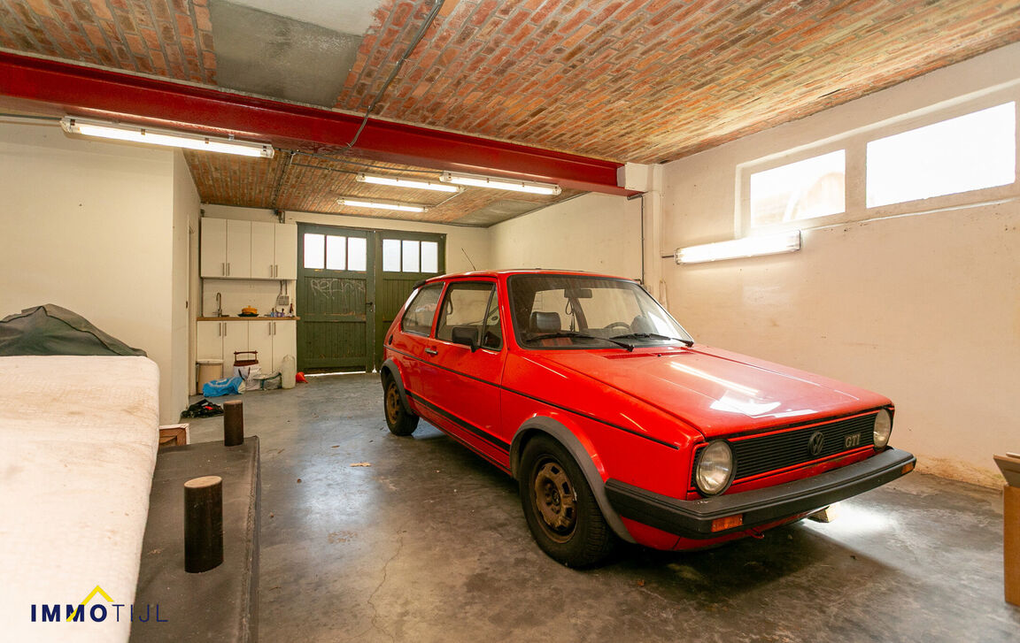 Gebouw voor gemengd gebruik te koop in Mechelen
