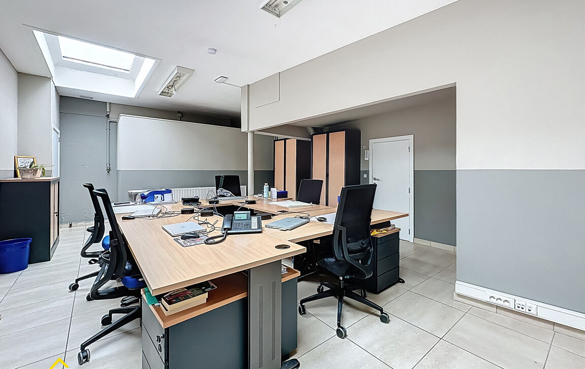 Gebouw voor gemengd gebruik te koop in Waver
