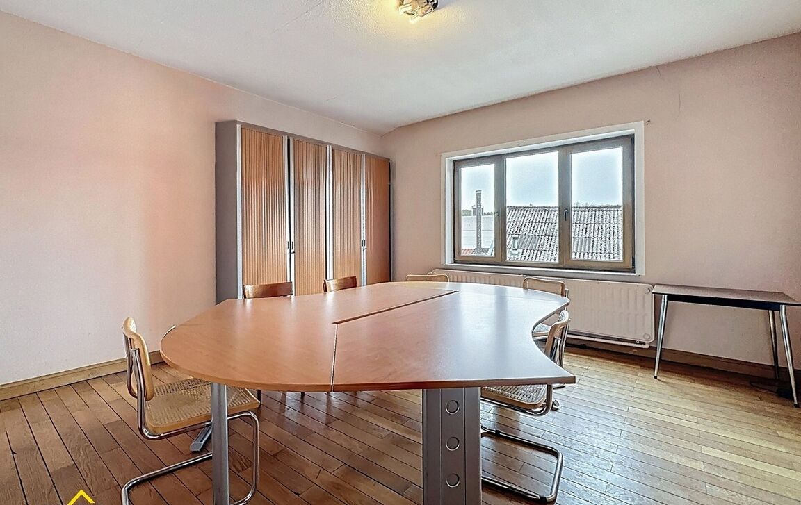 Gebouw voor gemengd gebruik te koop in Waver