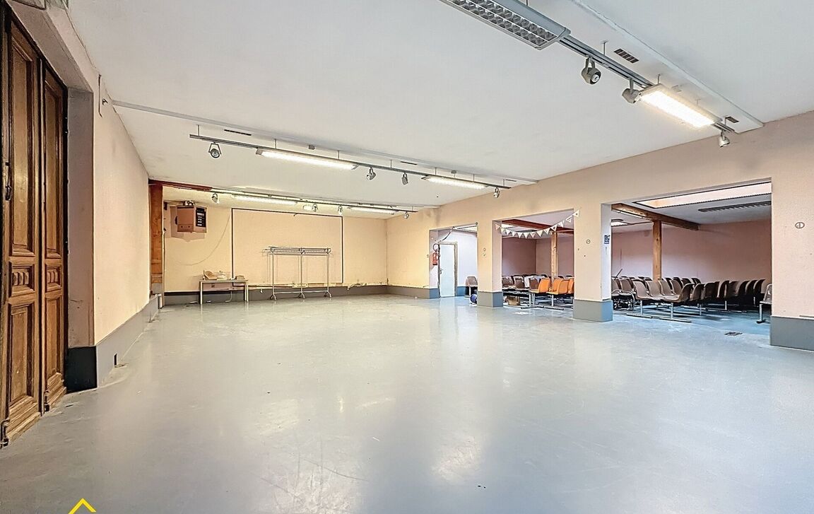 Gebouw voor gemengd gebruik te koop in Waver