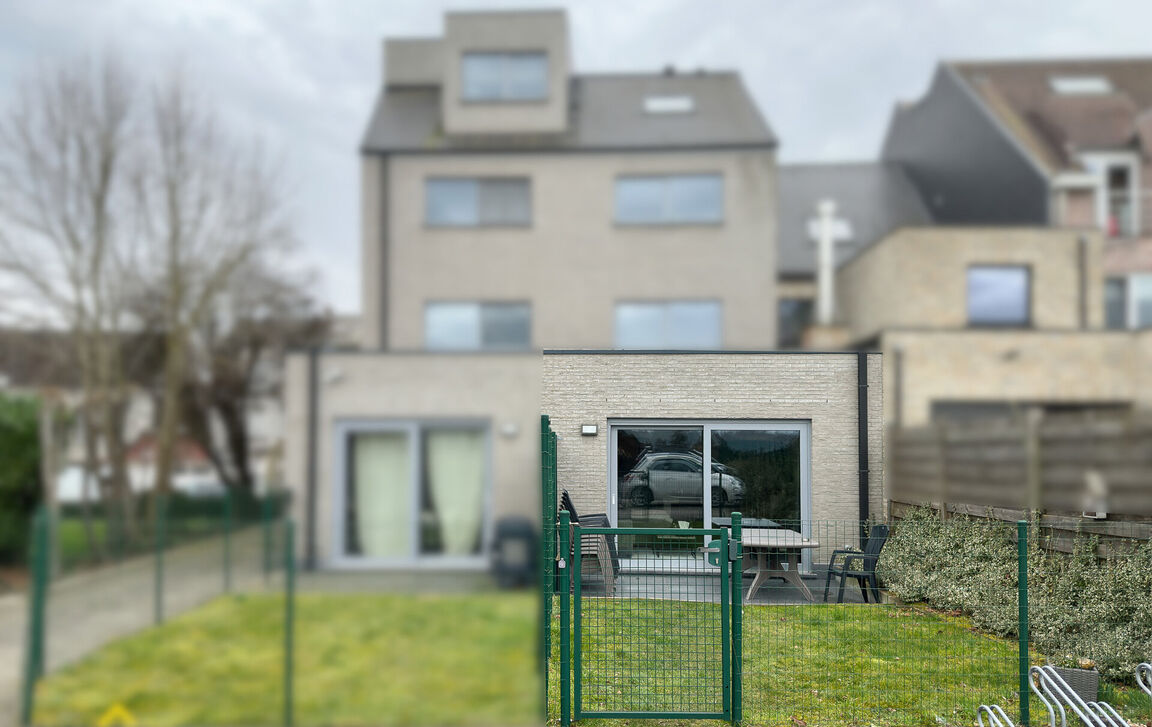 Gelijkvloerse verd. + tuin te huur in Nieuwerkerken