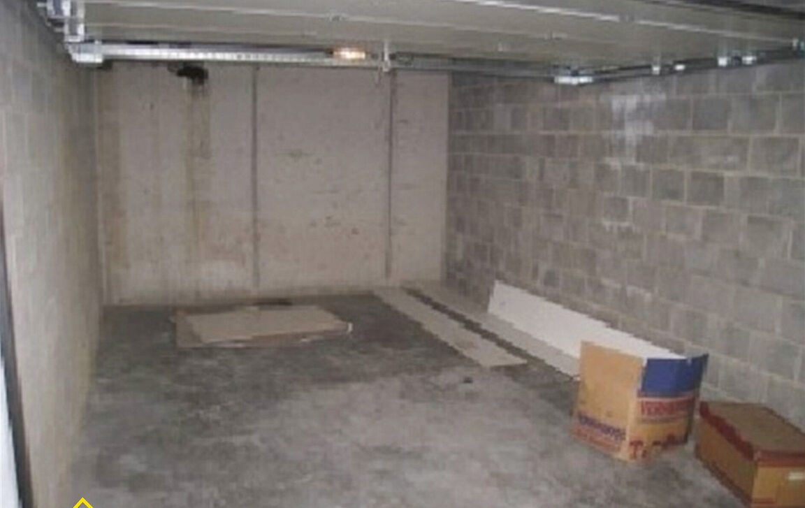 Gesloten garagebox te huur in Lebbeke