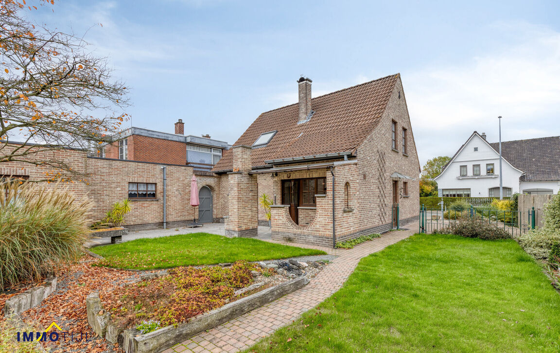 Villa te koop in Erembodegem