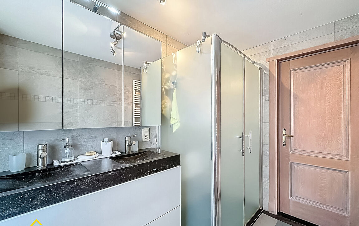 Villa te koop in Wichelen