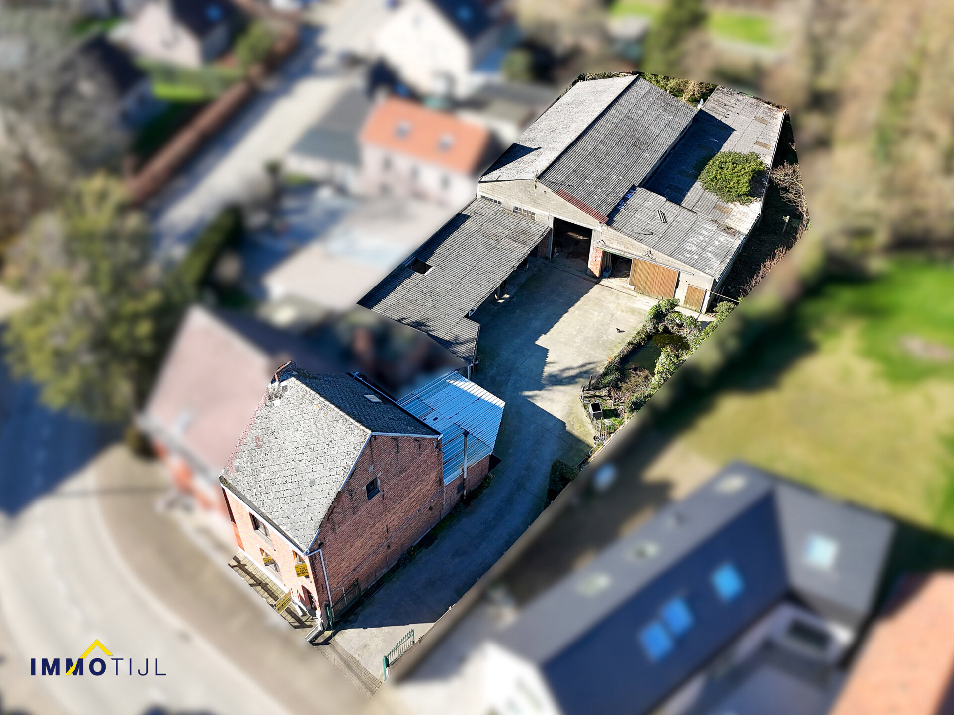Gebouw voor gemengd gebruik te koop in Baardegem