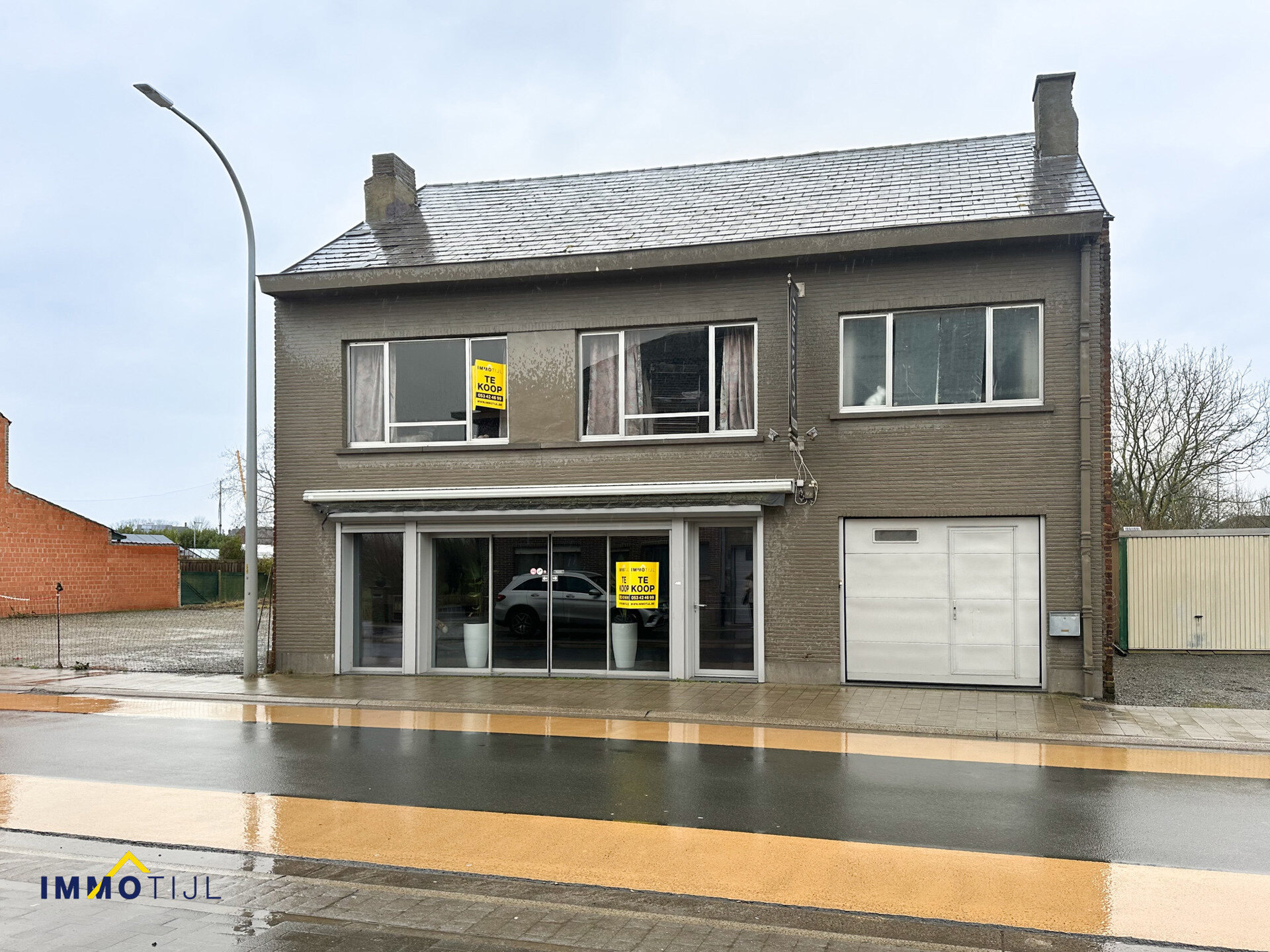 Gebouw voor gemengd gebruik te koop in Denderleeuw