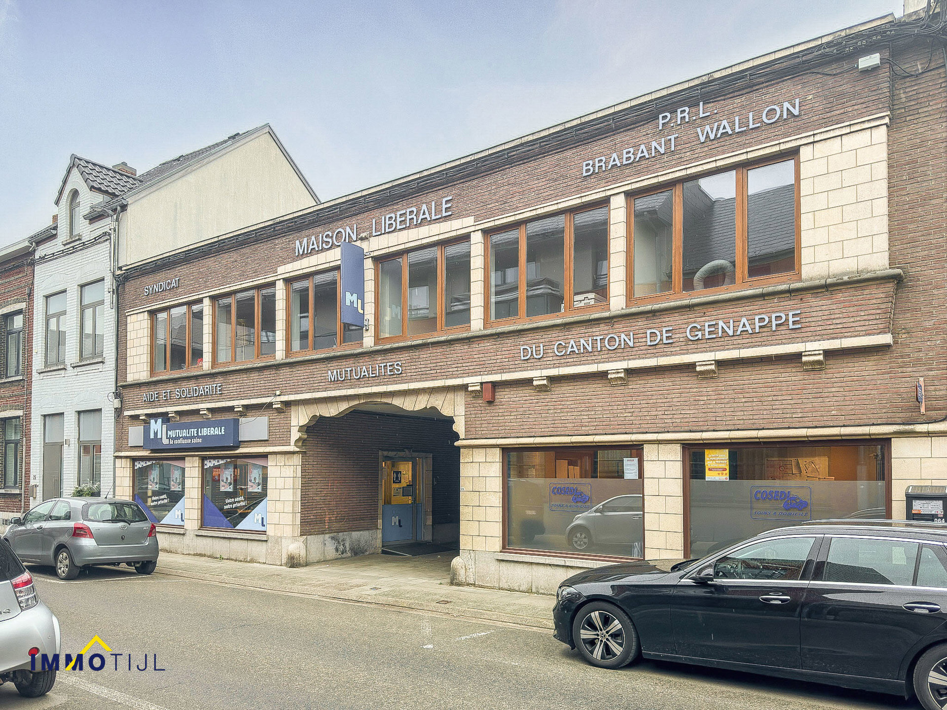 Kantoorgebouw te koop in Limal