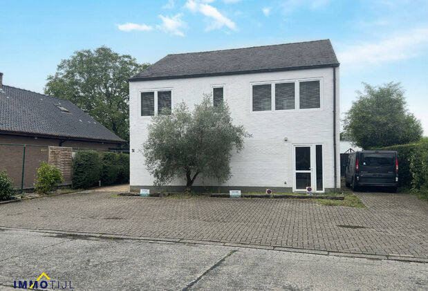Appartementsgebouw te koop in Hofstade