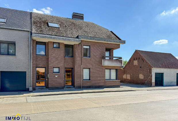 Appartementsgebouw te koop in Hofstade