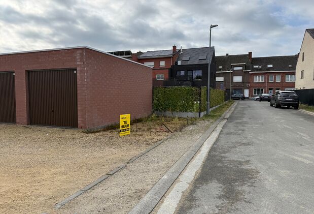 Buitenstaanplaats te huur in Lebbeke