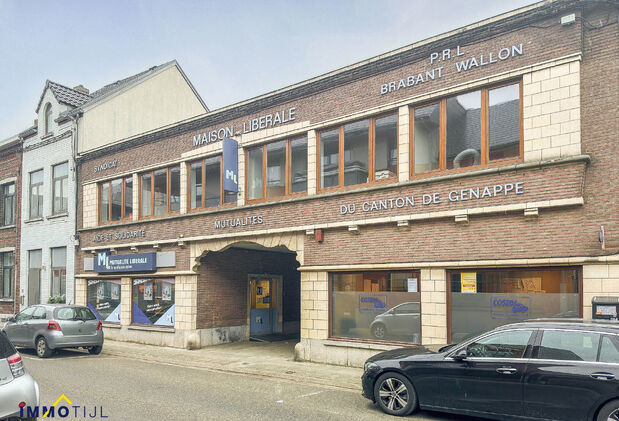 Commerciële building te koop in Limal
