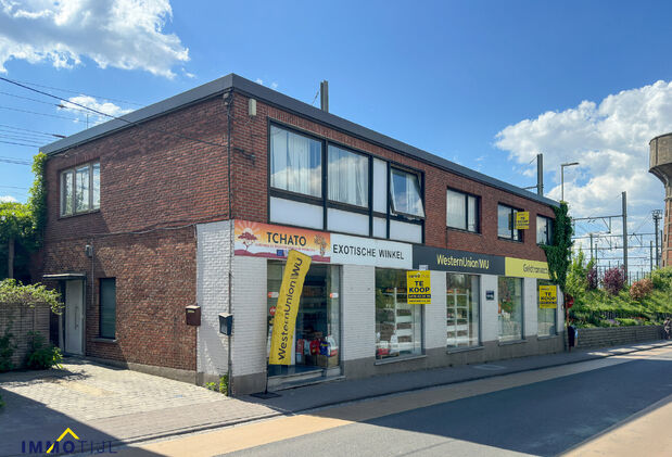 Gebouw voor gemengd gebruik te koop in Denderleeuw