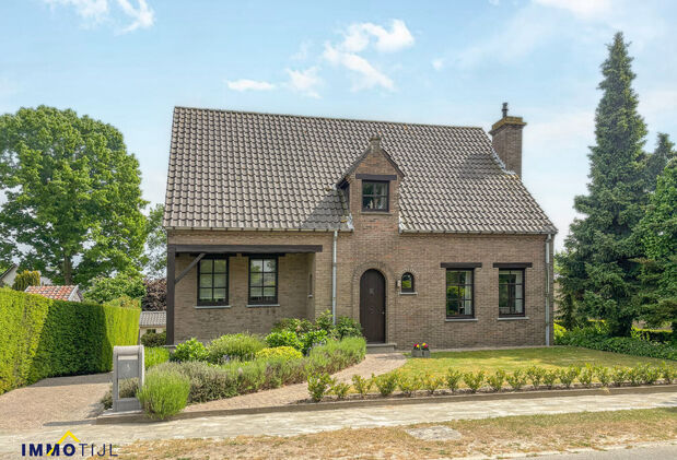 Villa te koop in Wichelen