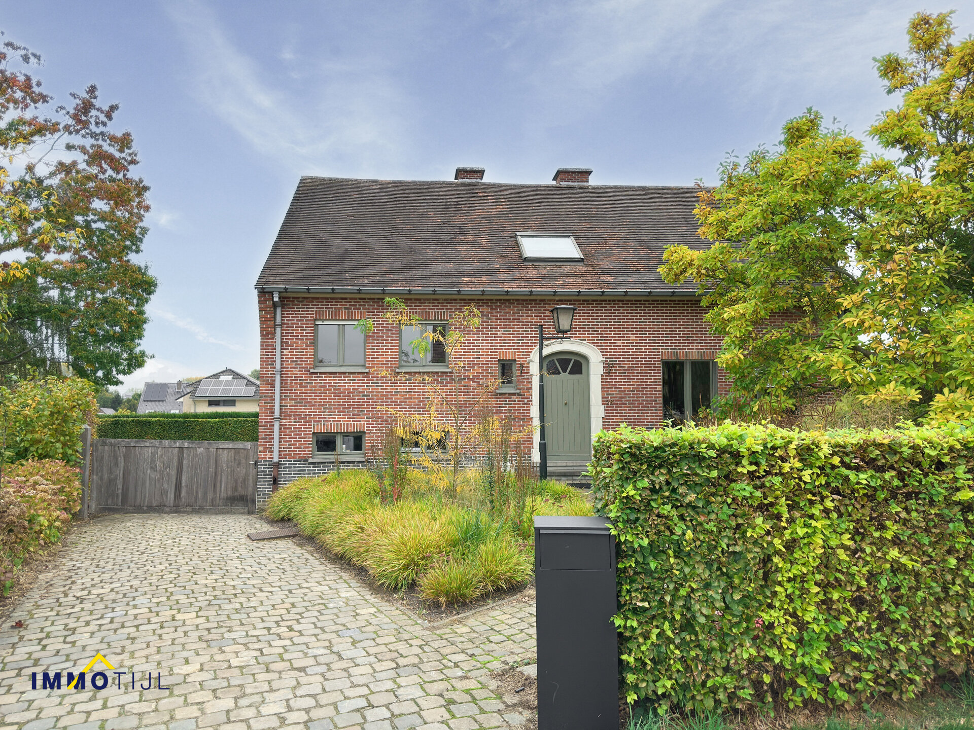 Villa te koop in Denderleeuw